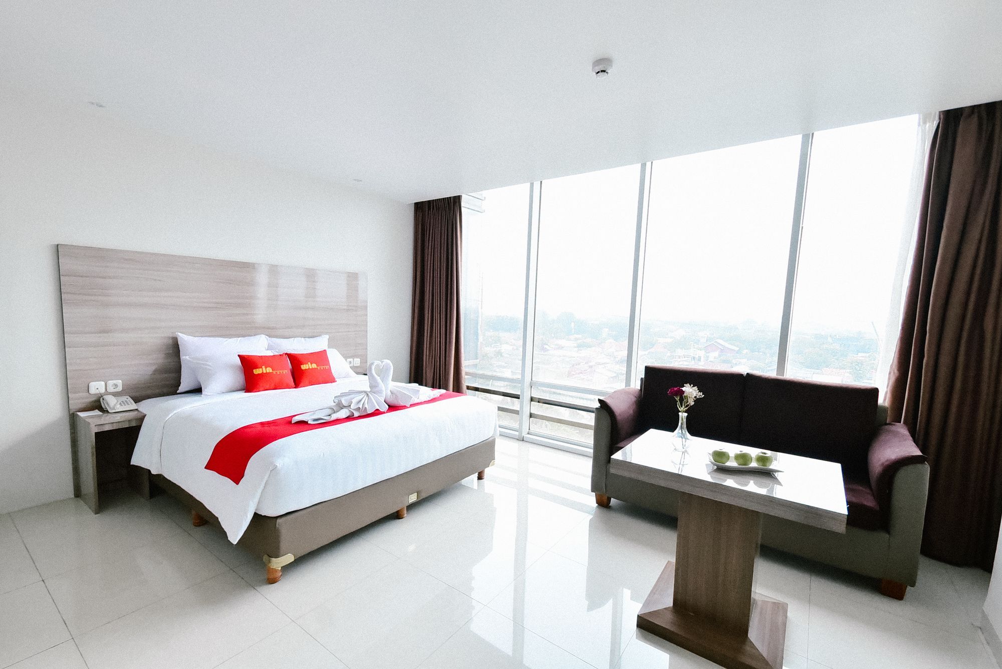 Win Grand Hotel Bekasi Exterior foto